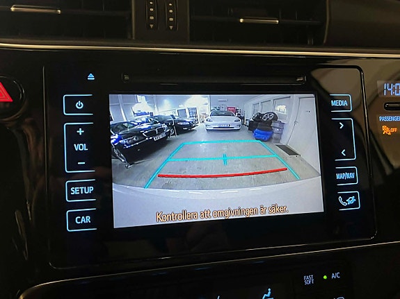 Toyota Auris 16 of 18