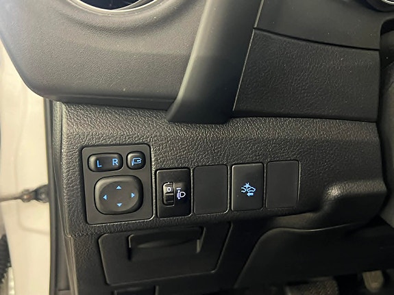 Toyota Auris 14 of 18