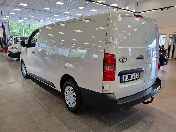 Toyota Proace 2 of 5