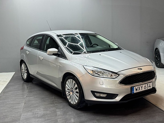 Ford Focus 2 of 15