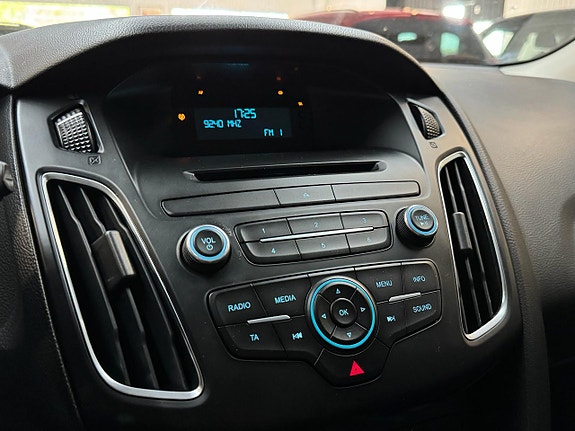 Ford Focus 11 of 15