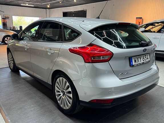 Ford Focus 4 of 15