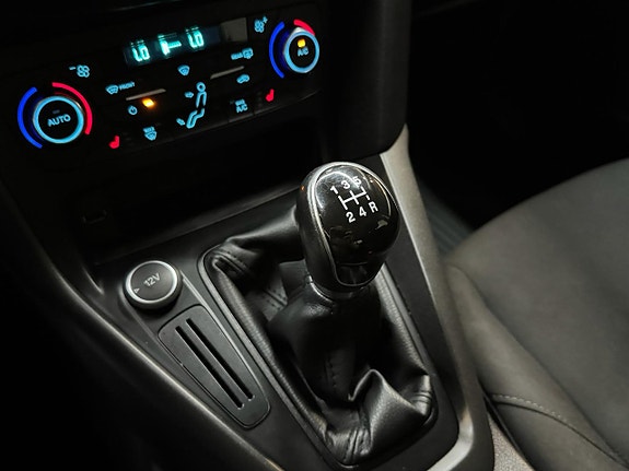 Ford Focus 13 of 15