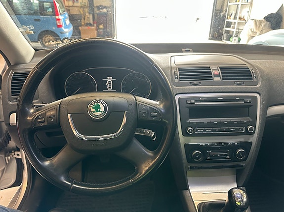 Skoda Octavia 8 of 12