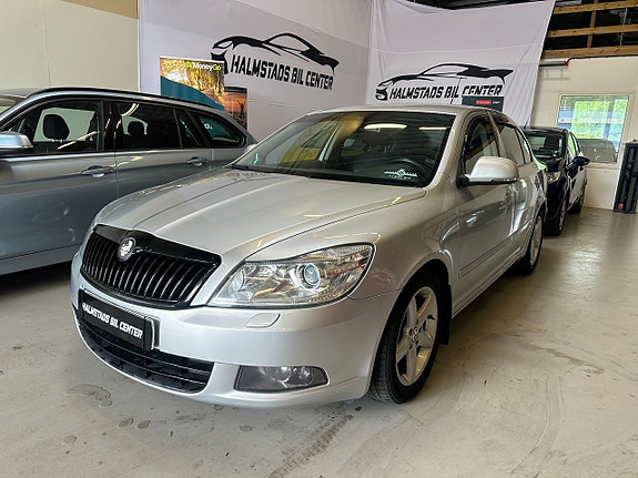 Skoda Octavia 2 of 5