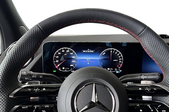 Mercedes-Benz GLA250 e 7 of 15