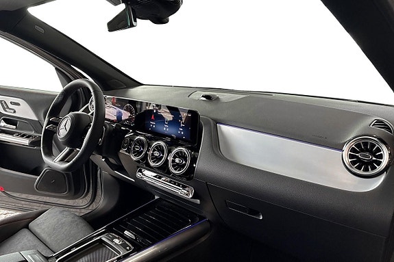 Mercedes-Benz GLA250 e 9 of 15