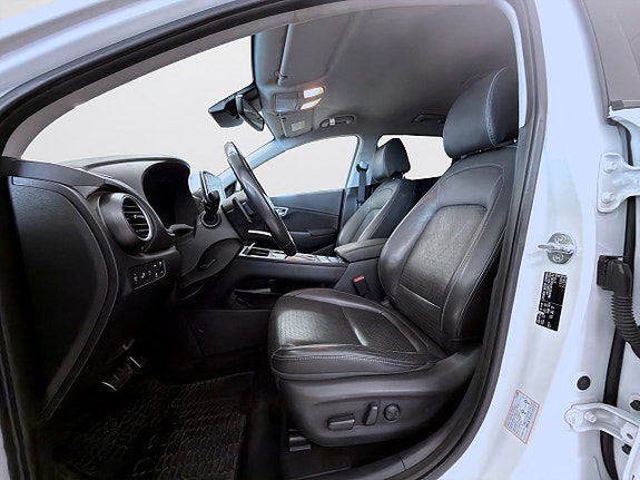 Hyundai Kona 15 of 17