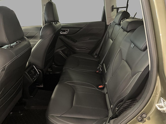 Subaru Forester 9 of 15