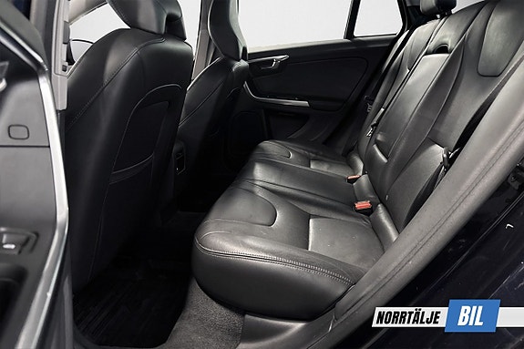 Volvo V60 11 of 17