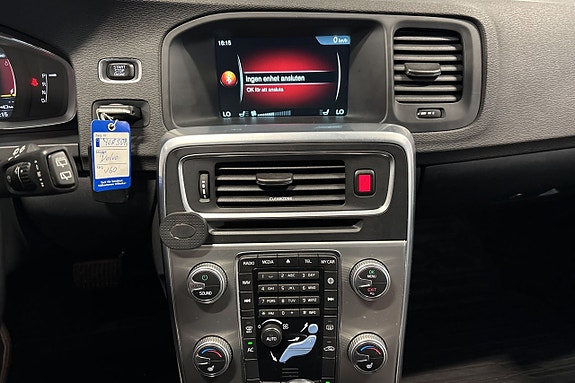 Volvo V60 15 of 17