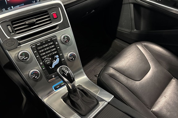Volvo V60 16 of 17