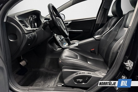 Volvo V60 8 of 17