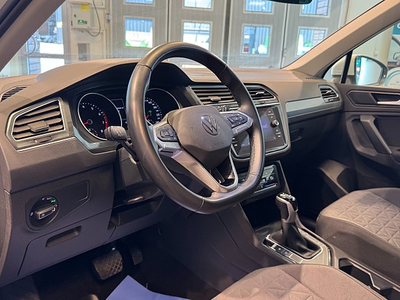 Volkswagen Tiguan 7 of 24