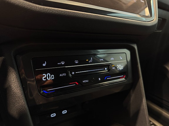 Volkswagen Tiguan 15 of 24