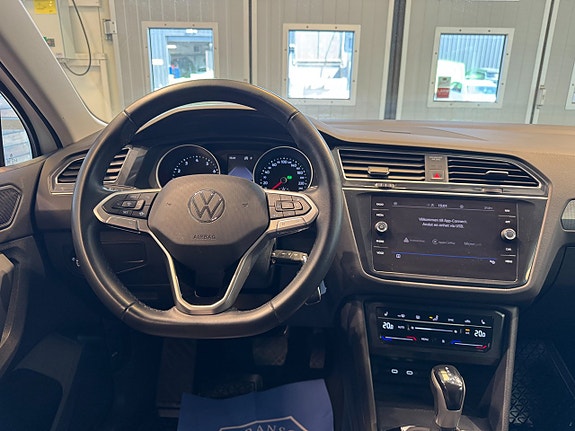 Volkswagen Tiguan 8 of 24