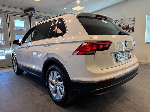 Volkswagen Tiguan 3 of 24