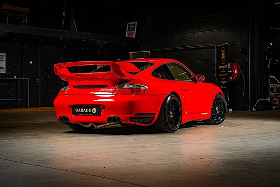 Porsche 911 Turbo 5 of 5
