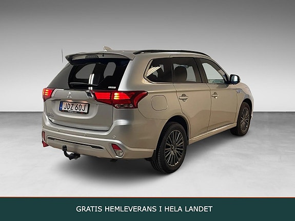 Mitsubishi Outlander 2 of 5