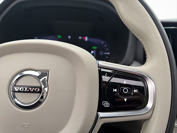 Volvo XC60 22 of 30