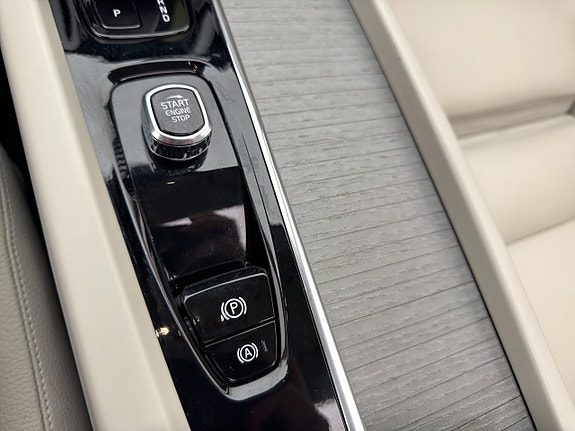 Volvo XC60 28 of 30