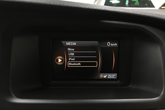 Volvo V40 22 of 26