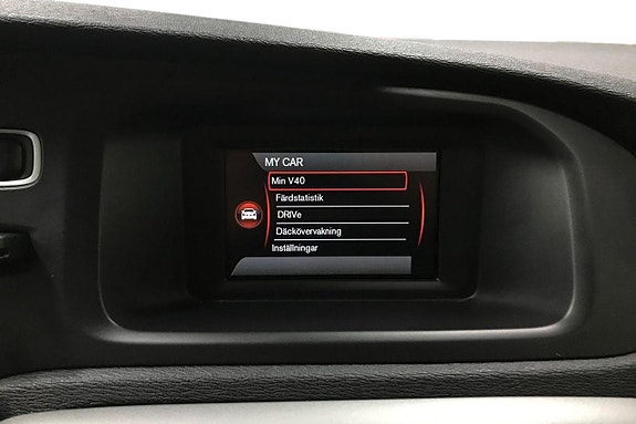 Volvo V40 19 of 26