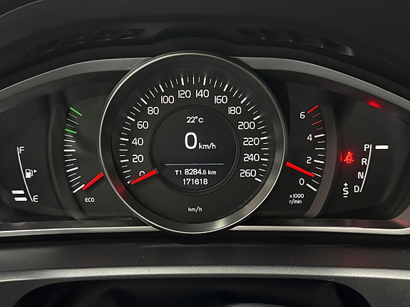 Volvo V40 17 of 26