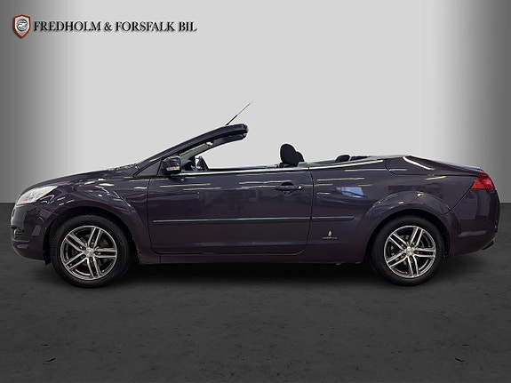 Ford Focus CC 2 of 5