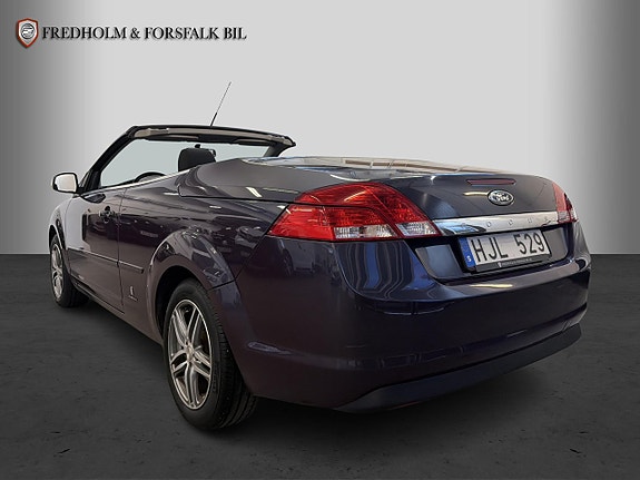 Ford Focus CC 3 of 5
