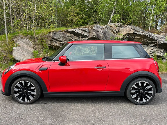 MINI Cooper 4 of 5