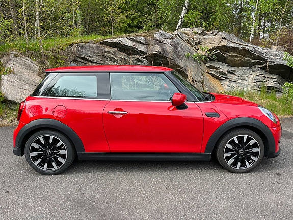 MINI Cooper 2 of 5
