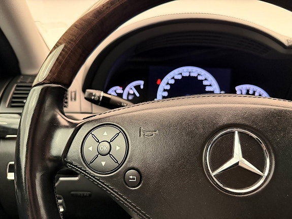 Mercedes-Benz S350 18 of 27
