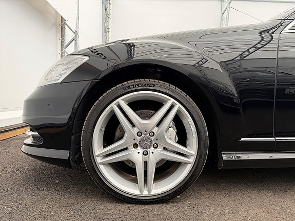 Mercedes-Benz S350 9 of 27