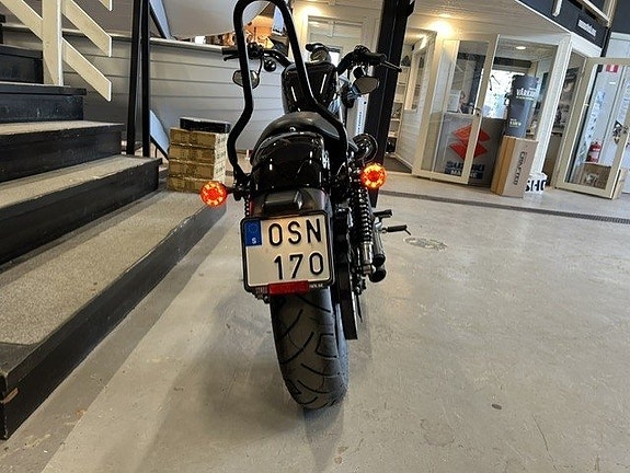 Harley-Davidson XL 1200N 3 of 5