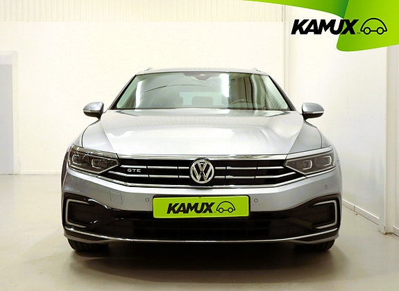 Volkswagen Passat 2 of 5