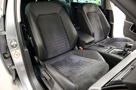 Volkswagen Passat 12 of 17