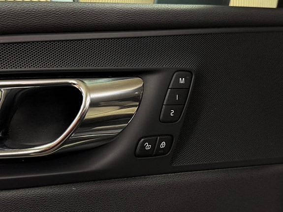 Volvo XC60 26 of 30