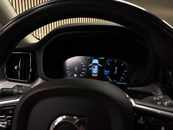 Volvo XC60 28 of 30
