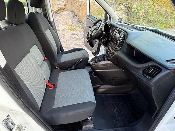 Fiat Doblo 14 of 16