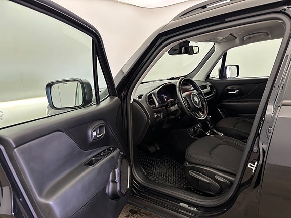 Jeep Renegade 14 of 23