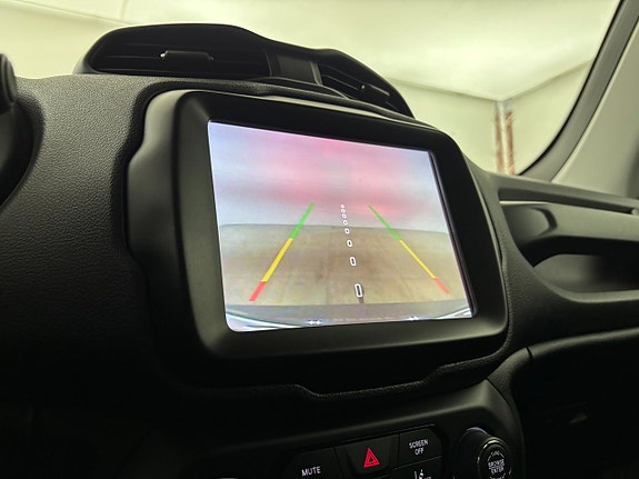 Jeep Renegade 23 of 23