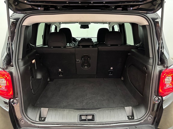 Jeep Renegade 12 of 23