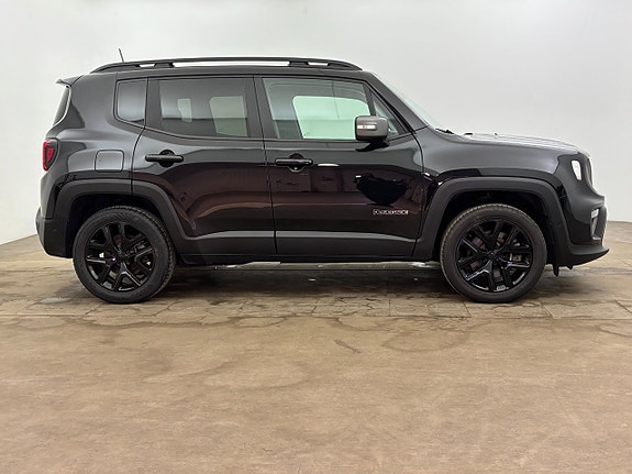 Jeep Renegade 8 of 23