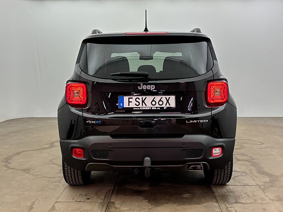 Jeep Renegade 6 of 23