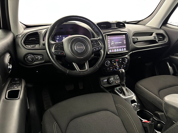 Jeep Renegade 17 of 23
