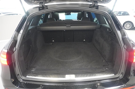 Mercedes-Benz E220 5 of 5