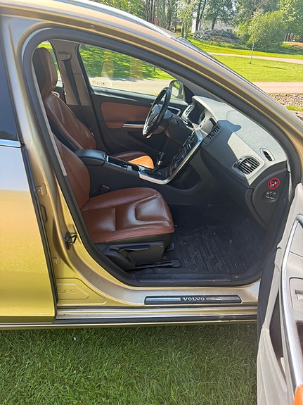 Volvo V60 6 of 11