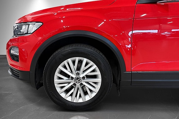 Volkswagen T-Roc 2 of 23