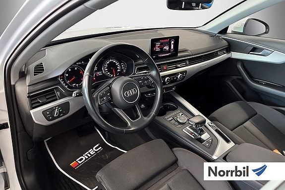Audi A4 9 of 22